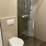 Glambyaj With Free Parking And Netflix Apartment *