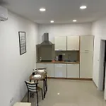 Glambyaj With Free Parking And Netflix * 풀라