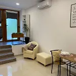 Glambyaj With Free Parking And Netflix Apartment