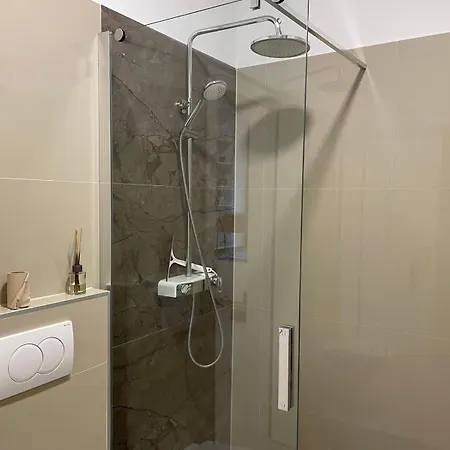 Appartement Glambyaj With Free Parking And Netflix