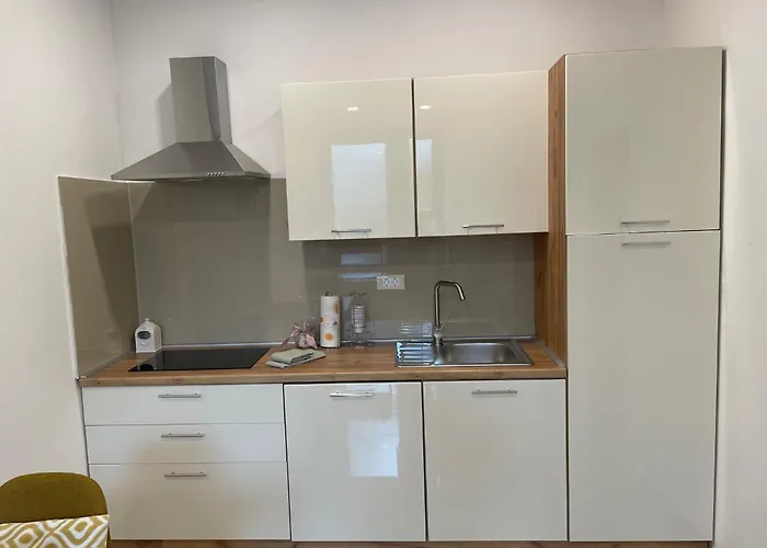 Apartman Glambyaj With Free Parking And Netflix