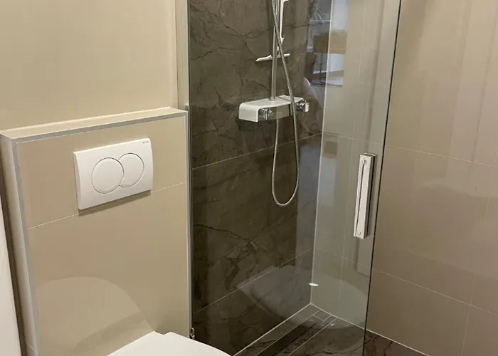 Glambyaj With Free Parking And Netflix Διαμέρισμα *